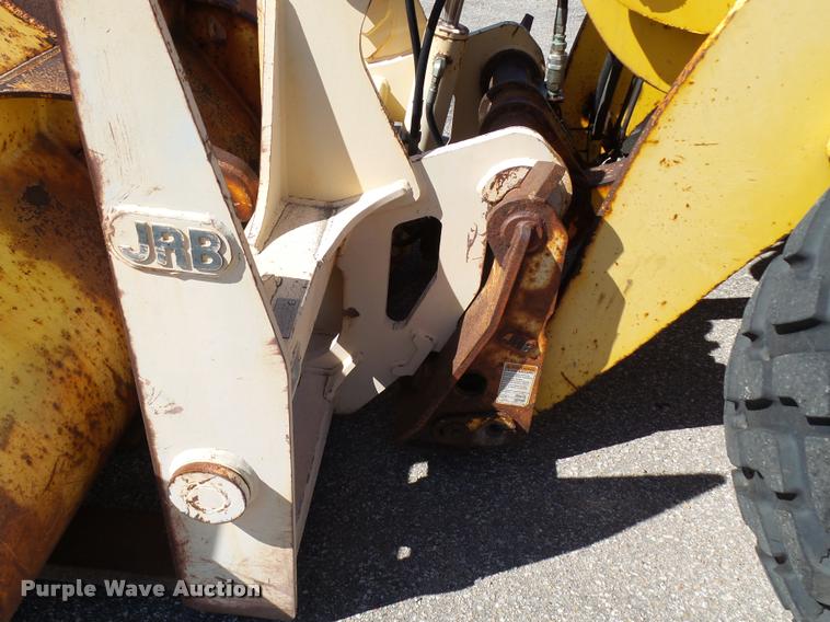 image for item L2665 2004 New Holland LW110B wheel loader