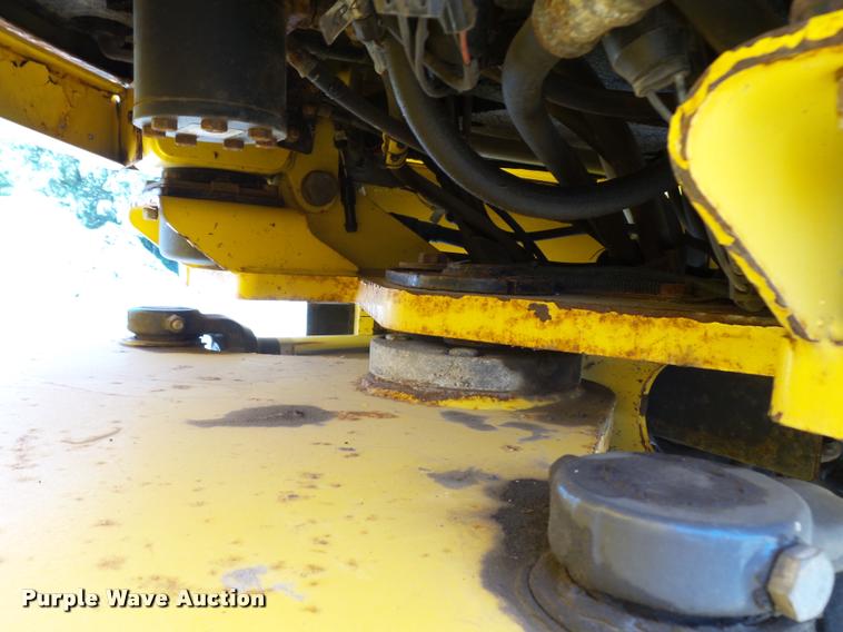 image for item L2665 2004 New Holland LW110B wheel loader