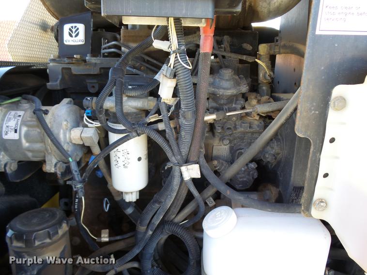 image for item L2665 2004 New Holland LW110B wheel loader