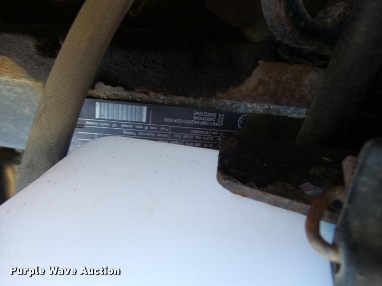 image for item L2665 2004 New Holland LW110B wheel loader