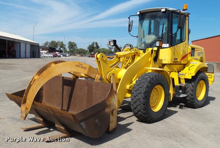 image for item L2666 2004 New Holland LW110B wheel loader