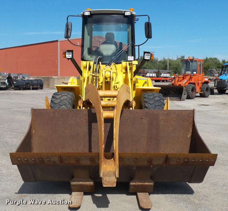 image for item L2666 2004 New Holland LW110B wheel loader