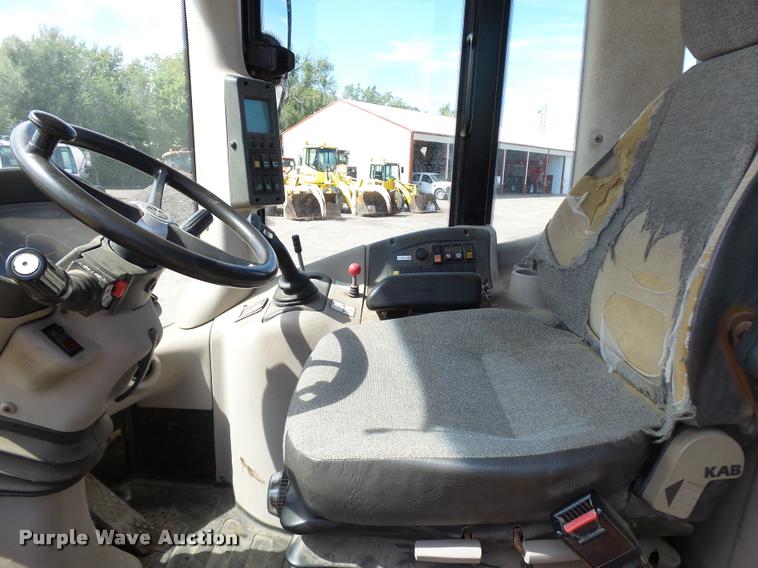 image for item L2666 2004 New Holland LW110B wheel loader