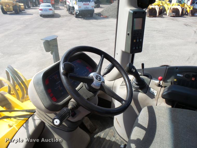 image for item L2666 2004 New Holland LW110B wheel loader