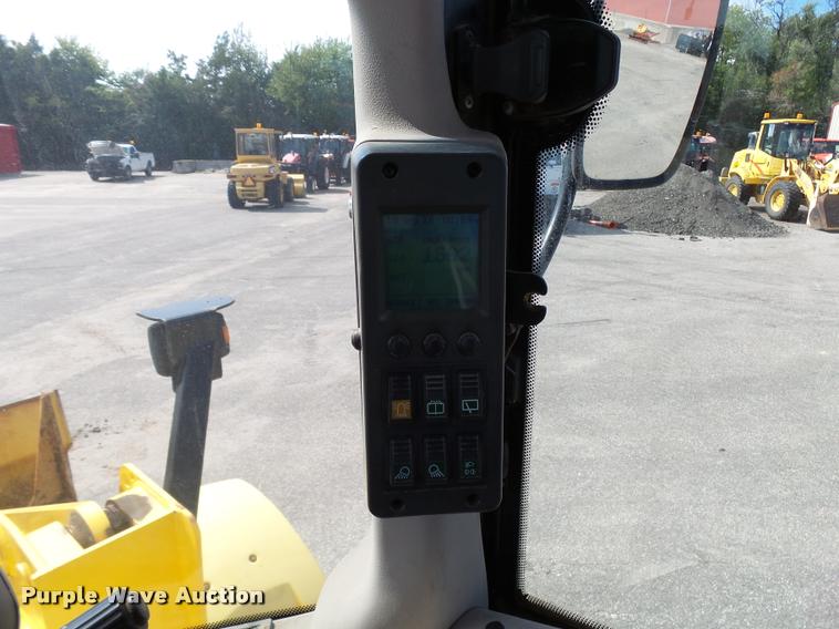 image for item L2666 2004 New Holland LW110B wheel loader