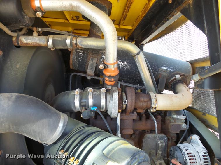 image for item L2666 2004 New Holland LW110B wheel loader