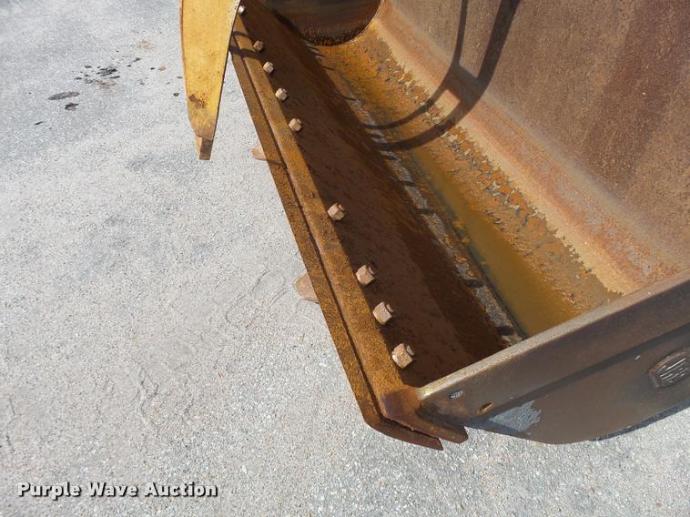 image for item L2666 2004 New Holland LW110B wheel loader