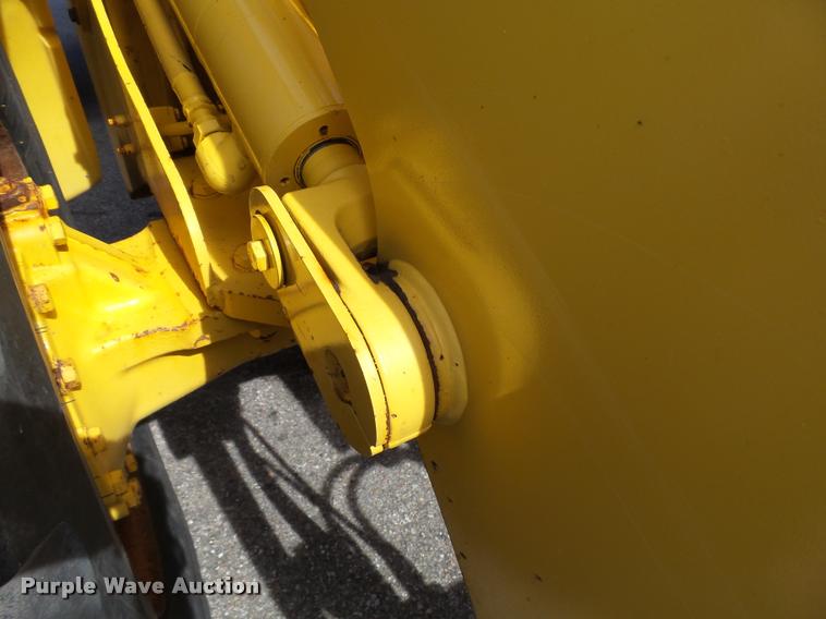 image for item L2666 2004 New Holland LW110B wheel loader