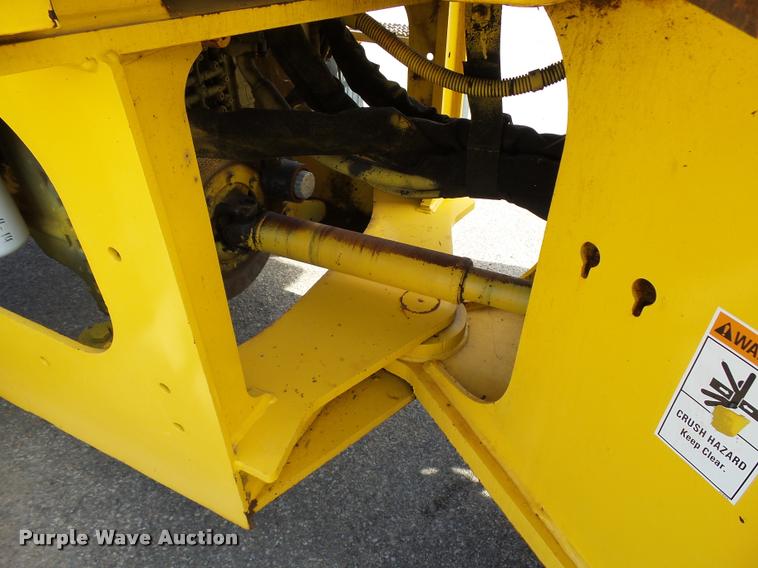 image for item L2666 2004 New Holland LW110B wheel loader