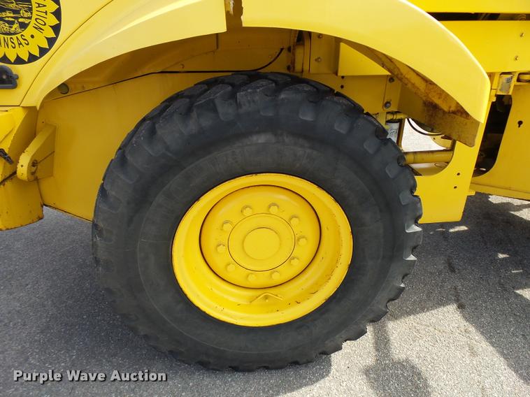 image for item L2666 2004 New Holland LW110B wheel loader