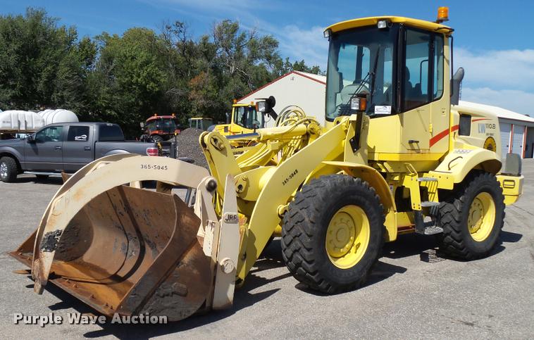 image for item L2667 2004 New Holland LW110B wheel loader