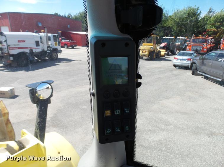 image for item L2667 2004 New Holland LW110B wheel loader