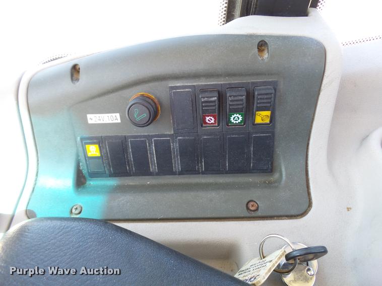 image for item L2667 2004 New Holland LW110B wheel loader