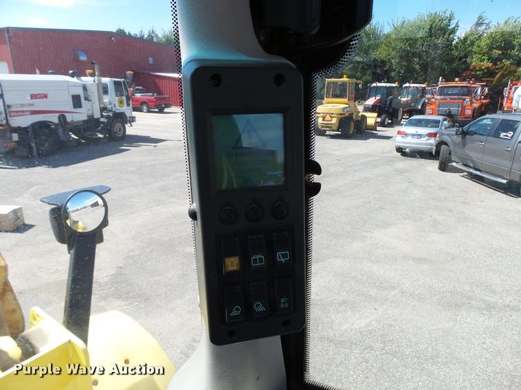 image for item L2667 2004 New Holland LW110B wheel loader