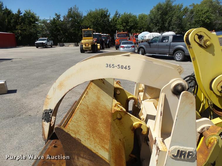 image for item L2667 2004 New Holland LW110B wheel loader