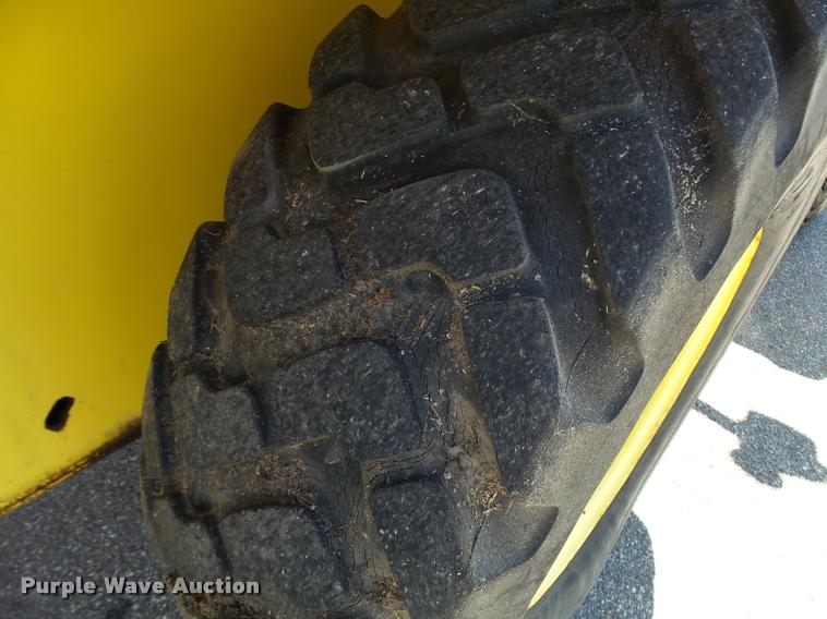 image for item L2667 2004 New Holland LW110B wheel loader