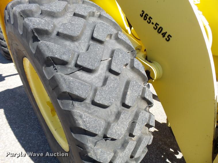 image for item L2667 2004 New Holland LW110B wheel loader