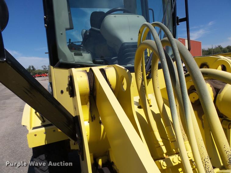 image for item L2667 2004 New Holland LW110B wheel loader