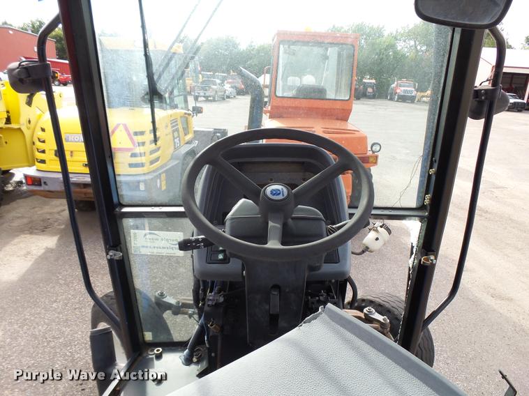 image for item L2668 2002 New Holland TS100 tractor