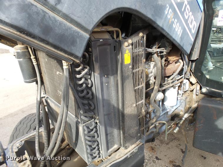 image for item L2668 2002 New Holland TS100 tractor