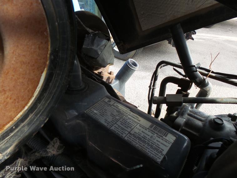 image for item L2668 2002 New Holland TS100 tractor