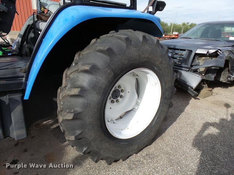 image for item L2668 2002 New Holland TS100 tractor