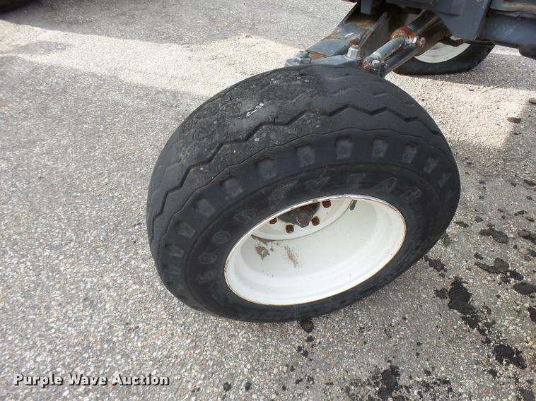 image for item L2668 2002 New Holland TS100 tractor