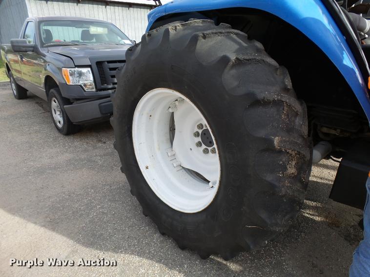 image for item L2668 2002 New Holland TS100 tractor