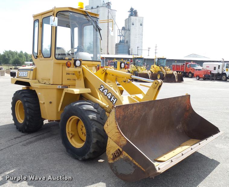 image for item L2670 1998 John Deere 244H wheel loader