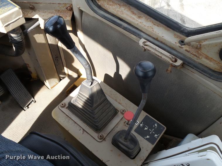 image for item L2670 1998 John Deere 244H wheel loader