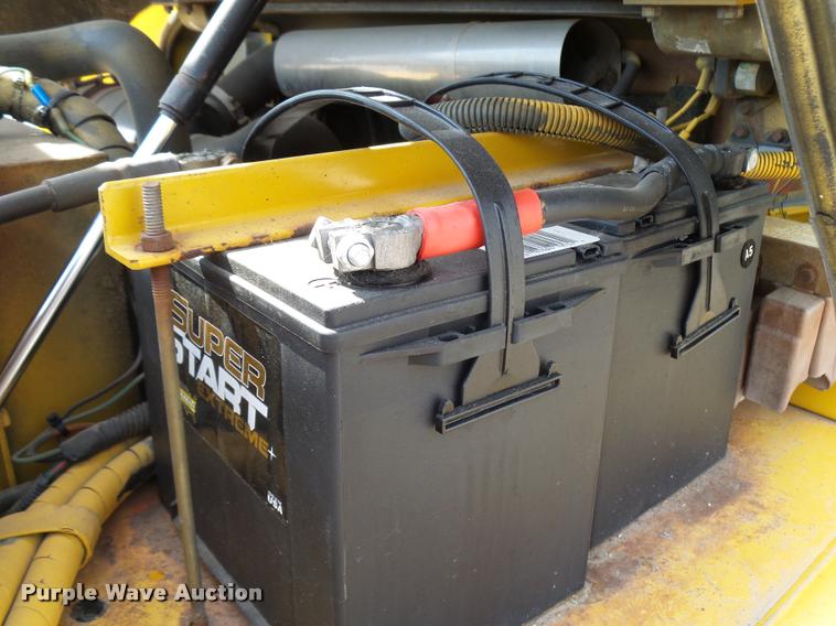 image for item L2670 1998 John Deere 244H wheel loader