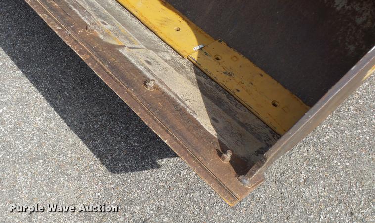 image for item L2670 1998 John Deere 244H wheel loader