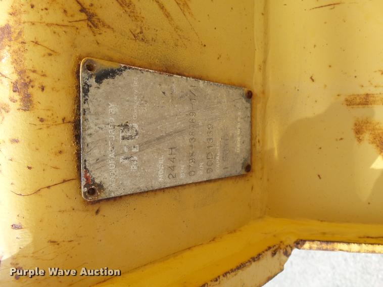 image for item L2670 1998 John Deere 244H wheel loader