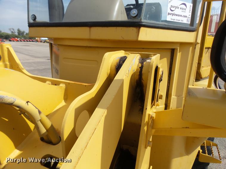 image for item L2670 1998 John Deere 244H wheel loader