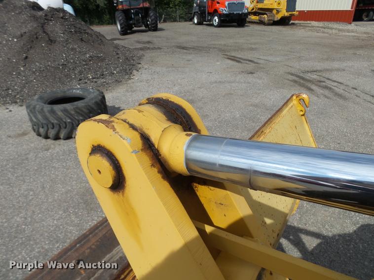 image for item L2670 1998 John Deere 244H wheel loader