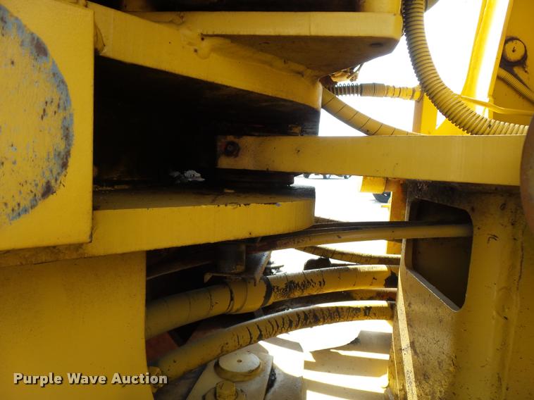 image for item L2670 1998 John Deere 244H wheel loader