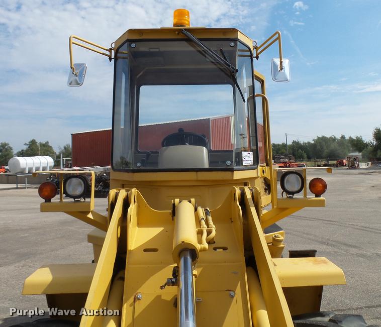 image for item L2670 1998 John Deere 244H wheel loader