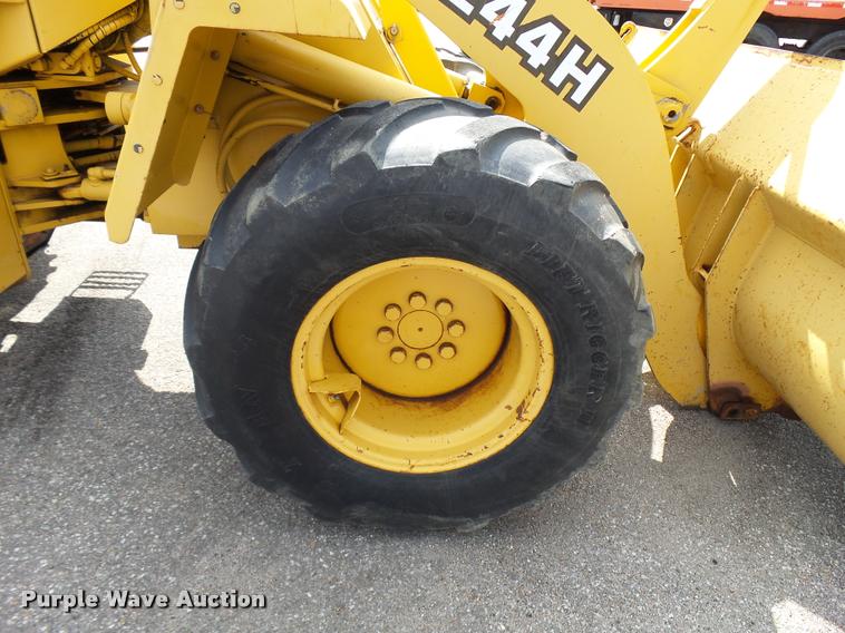image for item L2670 1998 John Deere 244H wheel loader