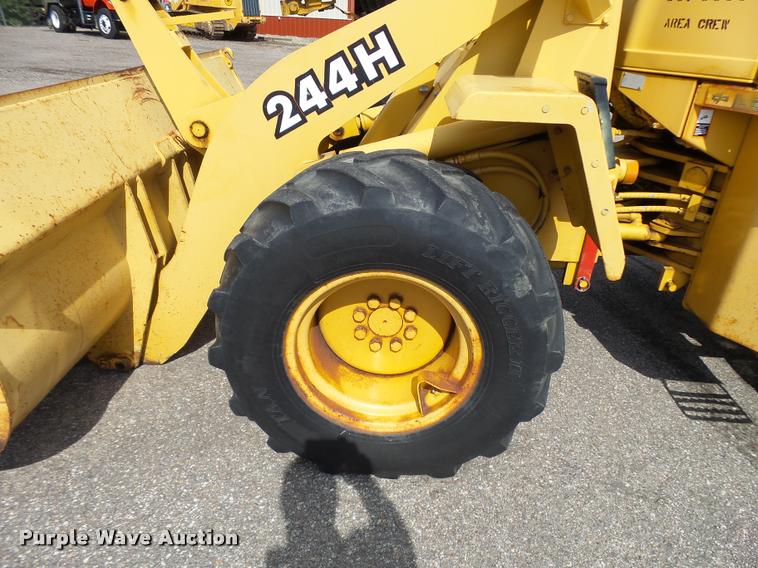 image for item L2670 1998 John Deere 244H wheel loader