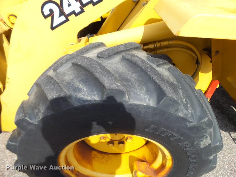 image for item L2670 1998 John Deere 244H wheel loader