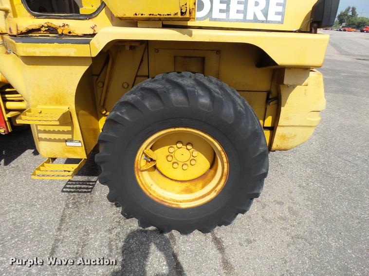 image for item L2670 1998 John Deere 244H wheel loader