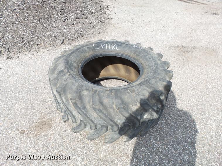image for item L2670 1998 John Deere 244H wheel loader