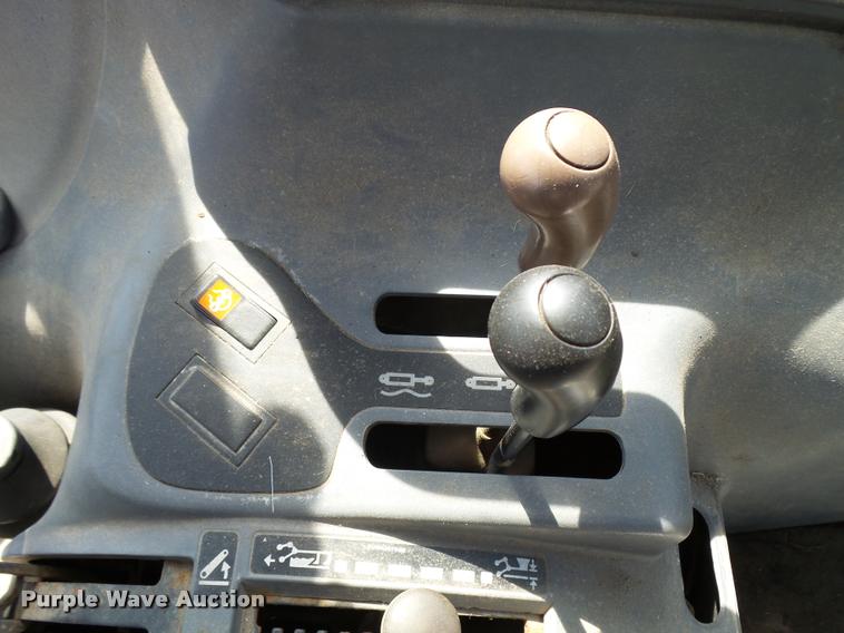 image for item L2671 1999 New Holland TS100 tractor