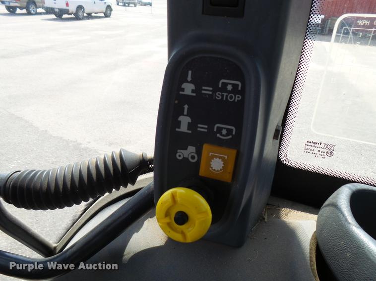 image for item L2671 1999 New Holland TS100 tractor