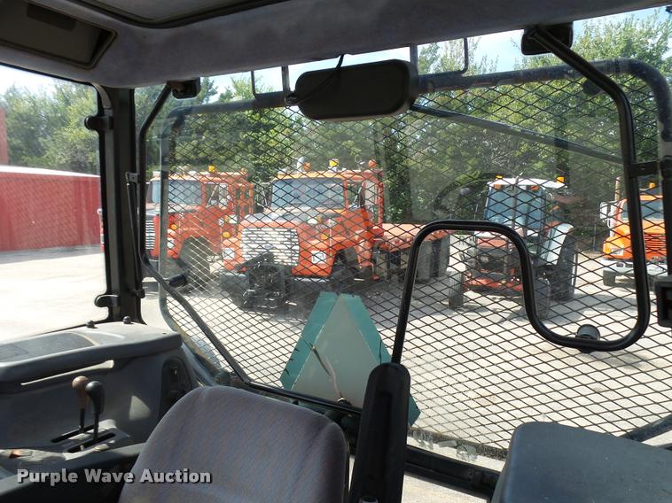 image for item L2671 1999 New Holland TS100 tractor