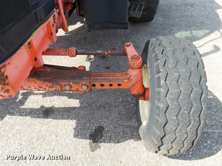 image for item L2671 1999 New Holland TS100 tractor