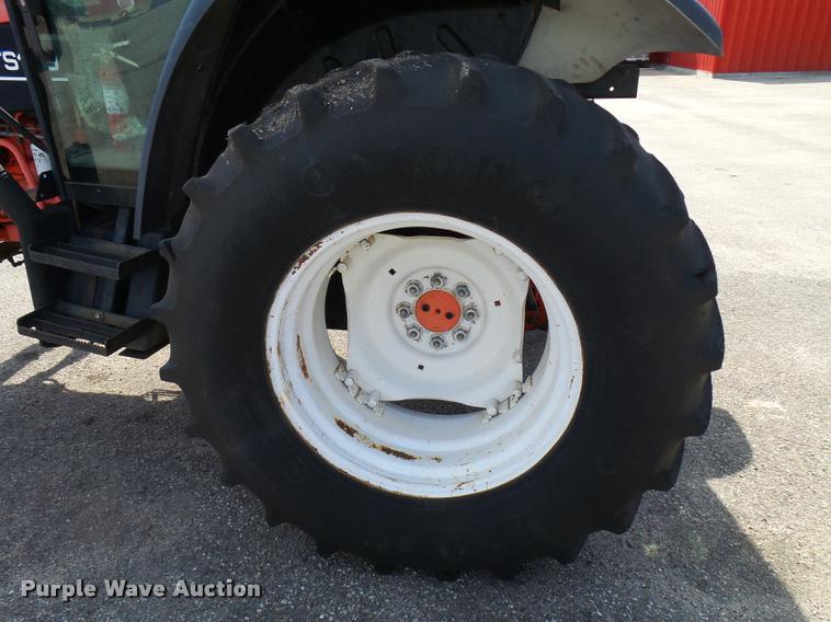 image for item L2671 1999 New Holland TS100 tractor