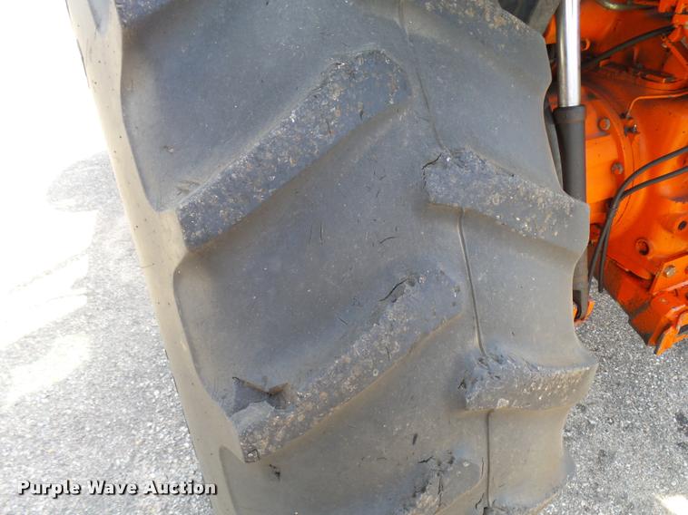 image for item L2671 1999 New Holland TS100 tractor