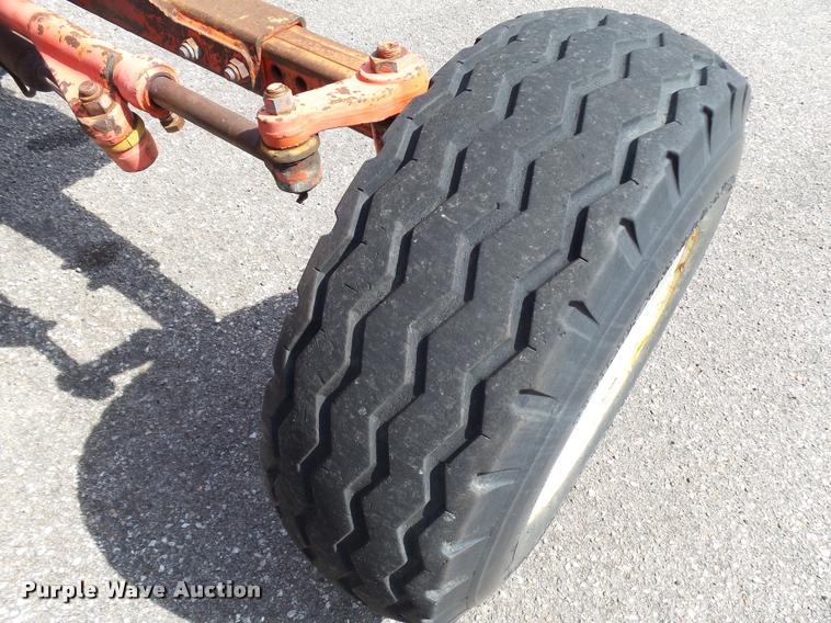 image for item L2671 1999 New Holland TS100 tractor