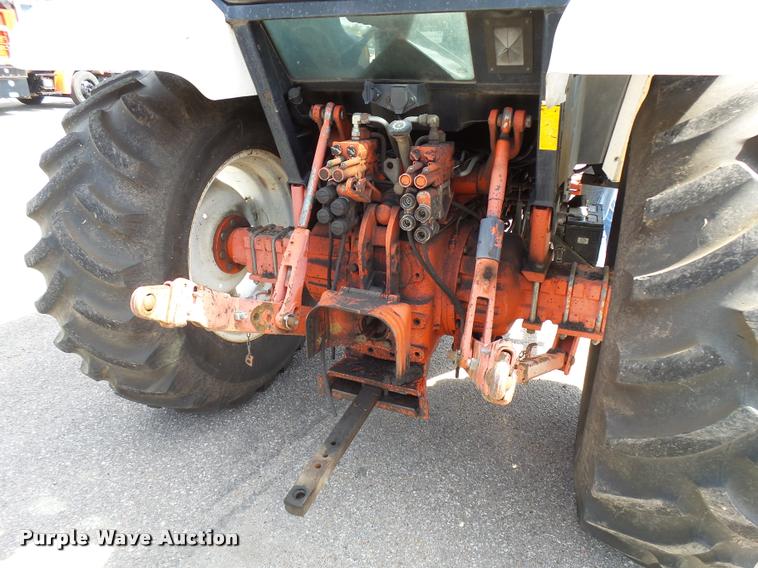 image for item L2672 1997 New Holland 5640SL tractor